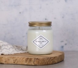 The Naked Candle Co Santal soy candle with fresh marine, citrus, sandalwood and amber fragrance notes.